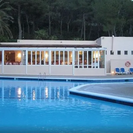Hotel Aptos. Montemar Cala Llonga (Ibiza)
